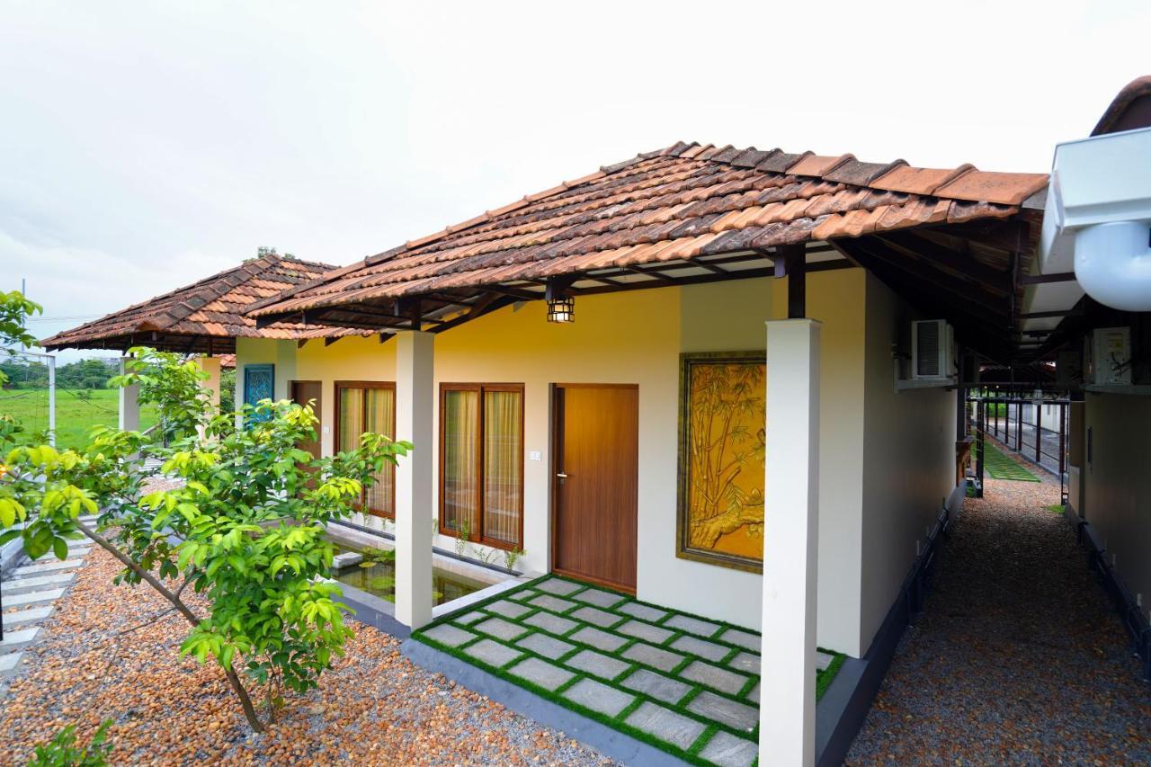 Kottackal Nature Inn Nedumbassery Exterior photo